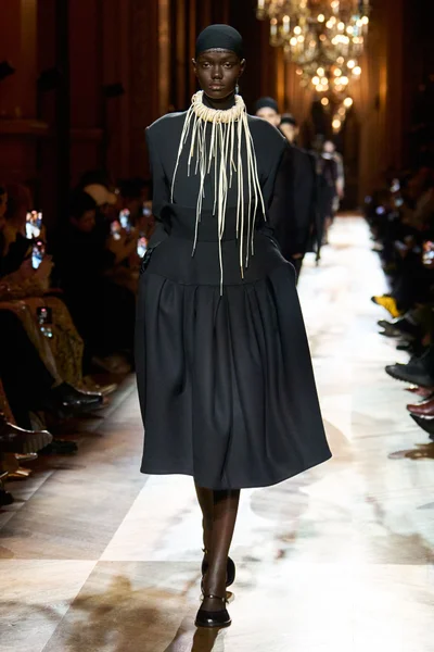 Look 3